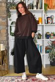 Sunday Morning Relaxed Sweatshirt Black & Chestnut
